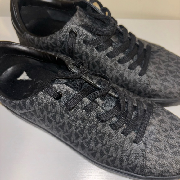 Michael Kors Black Patterned Men's Shoes - Picture 3 of 4